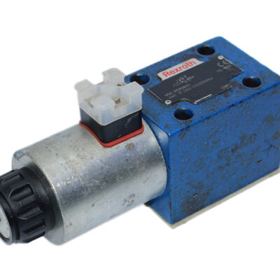 REXROTH R900928645 DIRECTIONAL CONTROL VALVE 4WE10D33/CG220N9K4