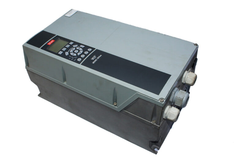 DANFOSS 131L9221 FREQUENCY CONVERTER FC-102P7K5T4E55H1XGXXOXSXXXXAXBXCXXXXDX 7.5 KW / 10 HP