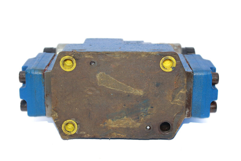 REXROTH R900561288 DIRECTIONAL CONTROL VALVE R900923972