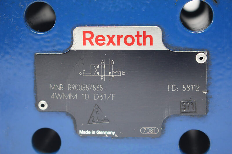 REXROTH R900587838 MANUAL DIRECTIONAL VALVE 4WMM10 D31/F