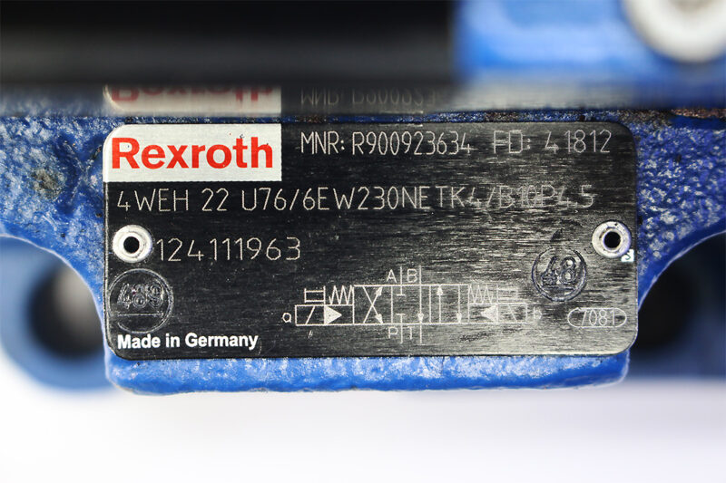 REXROTH R900923634 DIRECTIONAL CONTROL VALVE R900954353