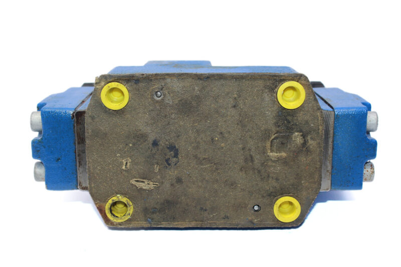 REXROTH R900548271 DIRECTIONAL CONTROL VALVE R900931115