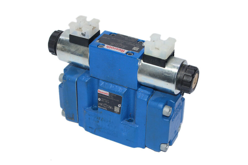 REXROTH R900952630 DIRECTIONAL CONTROL VALVE R900548271