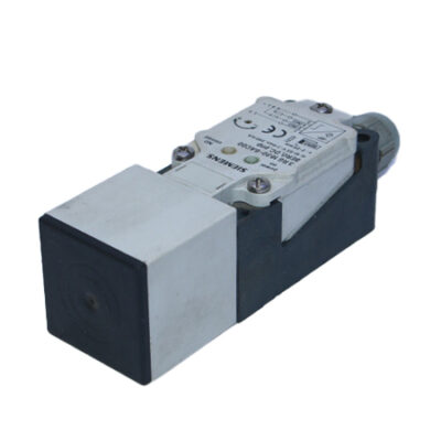 SIEMENS 3RG1630-6AC00 CAPACITIVE SENSOR
