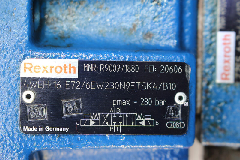 REXROTH R900921079 DIRECTIONAL CONTROL VALVE R900971880