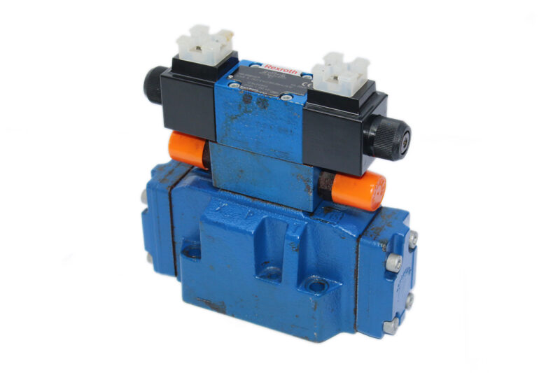 REXROTH R900921079 DIRECTIONAL CONTROL VALVE R900971880