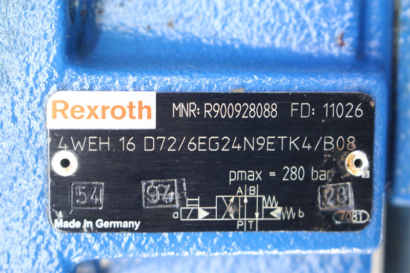 REXROTH R900928088 DIRECTIONAL CONTROL VALVE R900570133