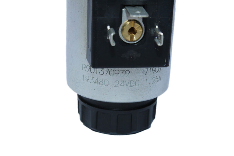 REXROTH R900567512 DIRECTIONAL CONTROL VALVE 4WE 6 D62/OFEG24N9K4 - Image 4