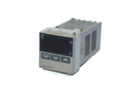 OMRON E5CS-R1KJX-520 TEMPERATURE CONTROLLER