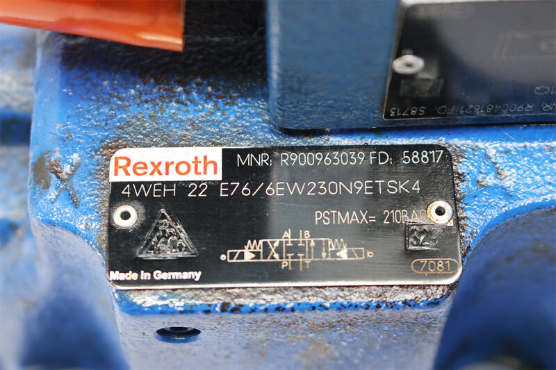 REXROTH R900911762 DIRECTIONAL CONTROL VALVE R900963039