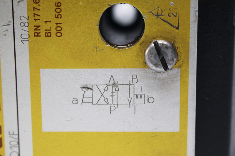 REXROTH 4WMM10D10/F MANUAL DIRECTIONAL VALVE