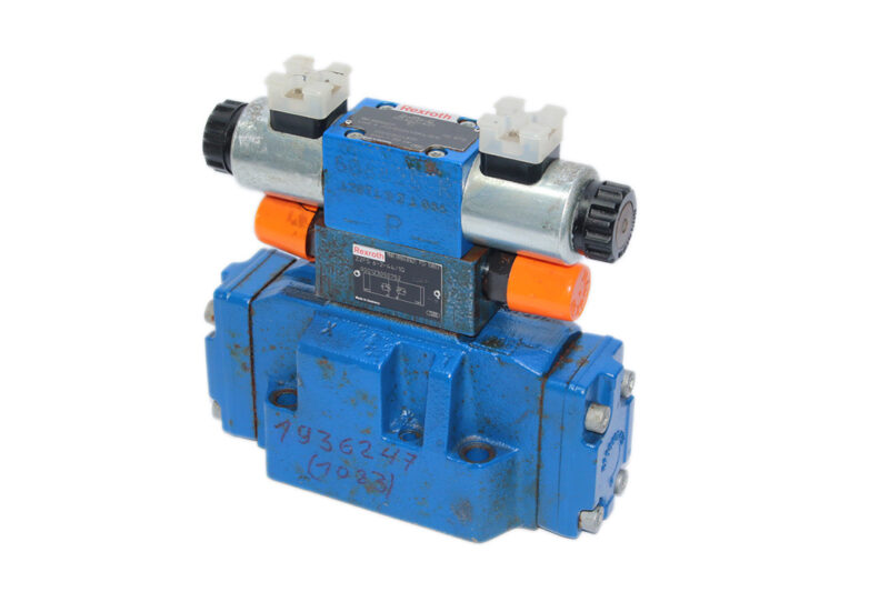 REXROTH R900548271 DIRECTIONAL CONTROL VALVE R901008828