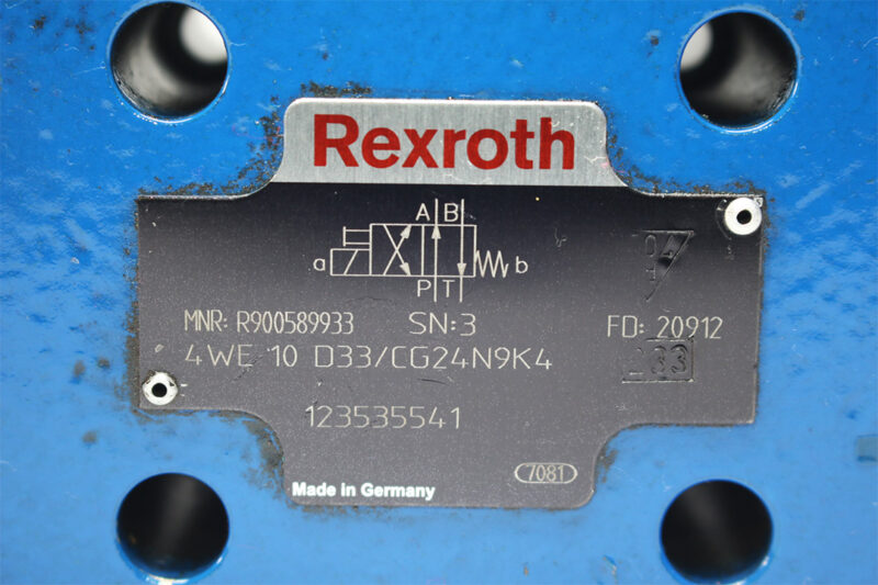 REXROTH R900589933 DIRECTIONAL CONTROL VALVE 4WE10D33/CG24N9K4