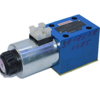 REXROTH R900593277 DIRECTIONAL CONTROL VALVE 4WE 10 C33/CG24N9K4