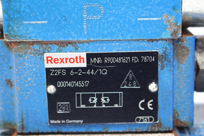 REXROTH R900901045 DIRECTIONAL CONTROL VALVE R900925367