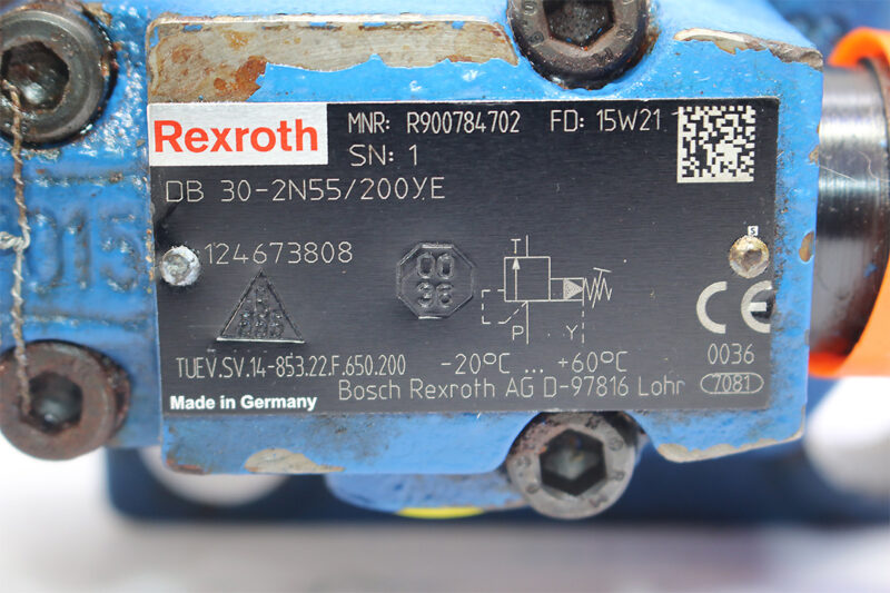 REXROTH R900784702 PRESSURE REDUCING VALVE DB30-2N55/200YE