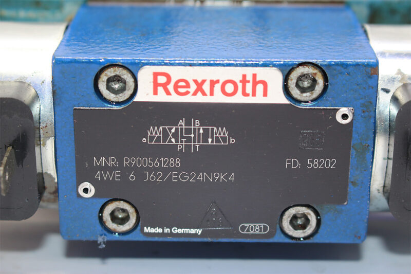 REXROTH R900976231 DIRECTIONAL CONTROL VALVE R900561288