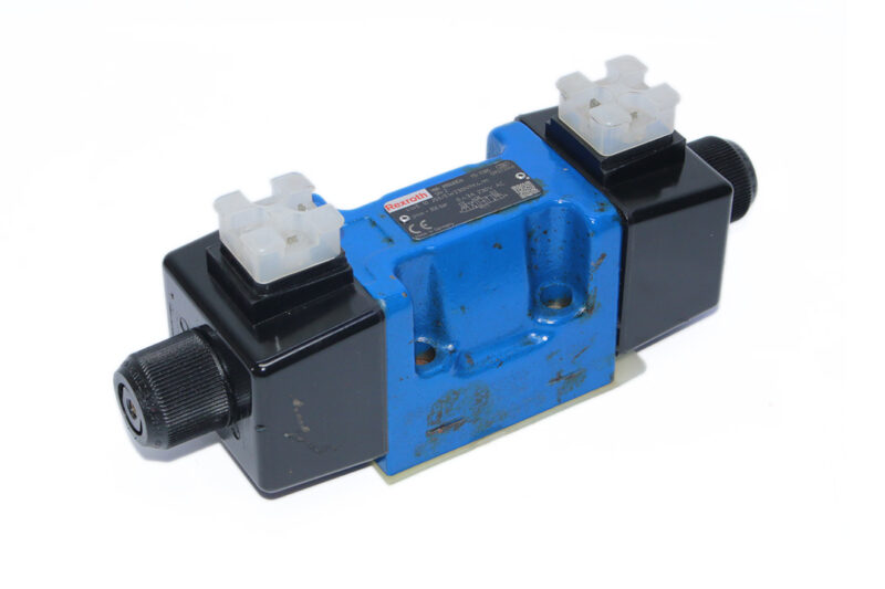 REXROTH R901483526 DIRECTIONAL CONTROL VALVE 4WE10J50/EW230N9K4/M