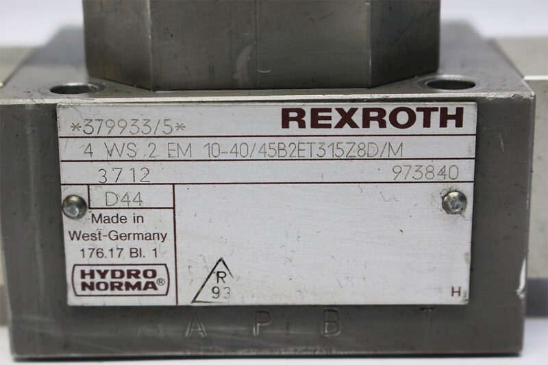 REXROTH 4WS2EM10-40/45B2ET315Z8D/M SERVO VALVE