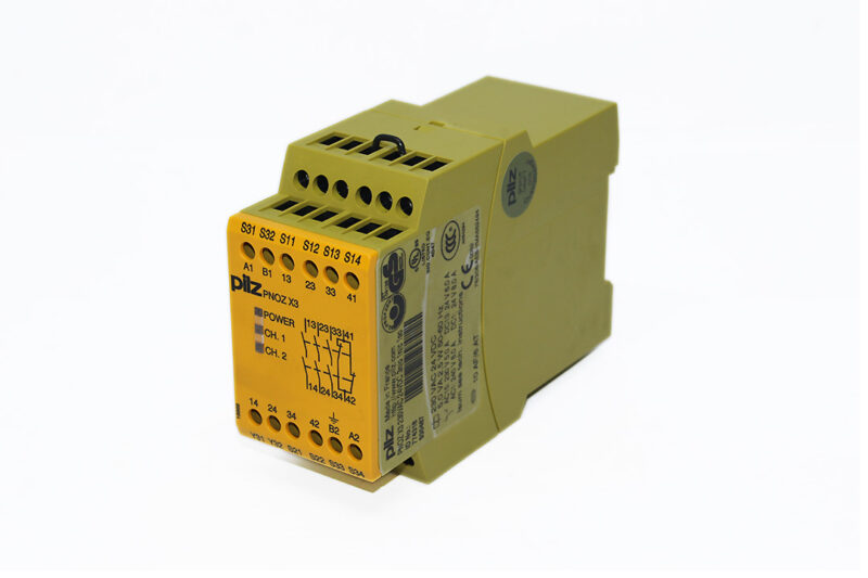 PILZ PNOZ X3 230VAC 24VDC 3n/o 1n/c 1so SAFETY RELAY 774318
