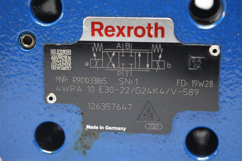 REXROTH R901033865 PROPORTIONAL DIRECTIONAL VALVE 4WRA 10 E30-22/G24K4/V-589