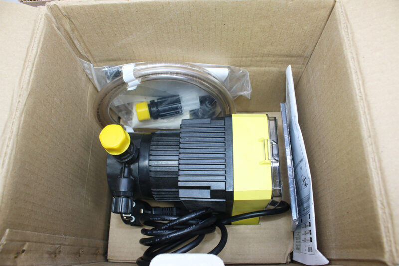 LMI ROYTRONIC P+113-812NX DOSING PUMP