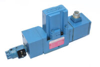 MOOG D661Z2742J P80HXAPFNEA2 SERVO VALVE