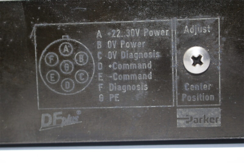 PARKER D1FPE01FC9NB00 12 Proportional Directional Control Valve