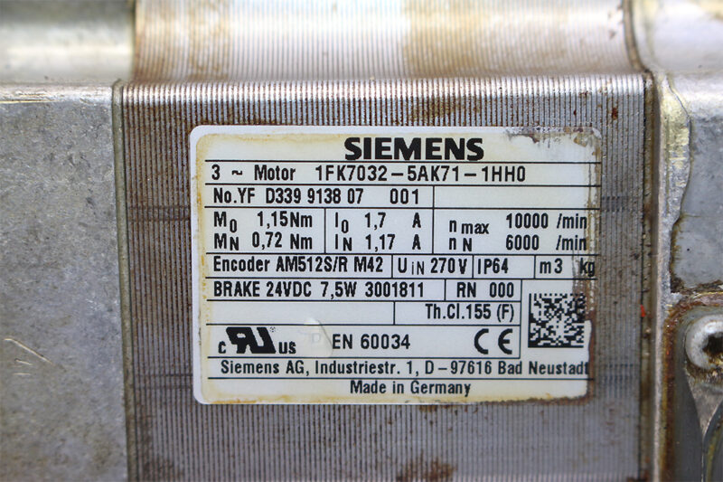 SIEMENS 1FK7032-5AK71-1HH0 SYNCHRONOUS SERVO MOTOR