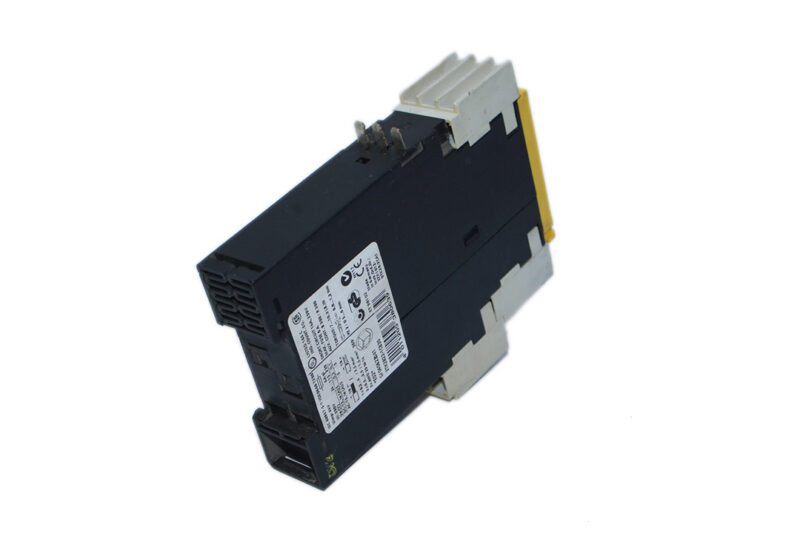 SIEMENS 3TK2822-1CB30 SAFETY RELAYS