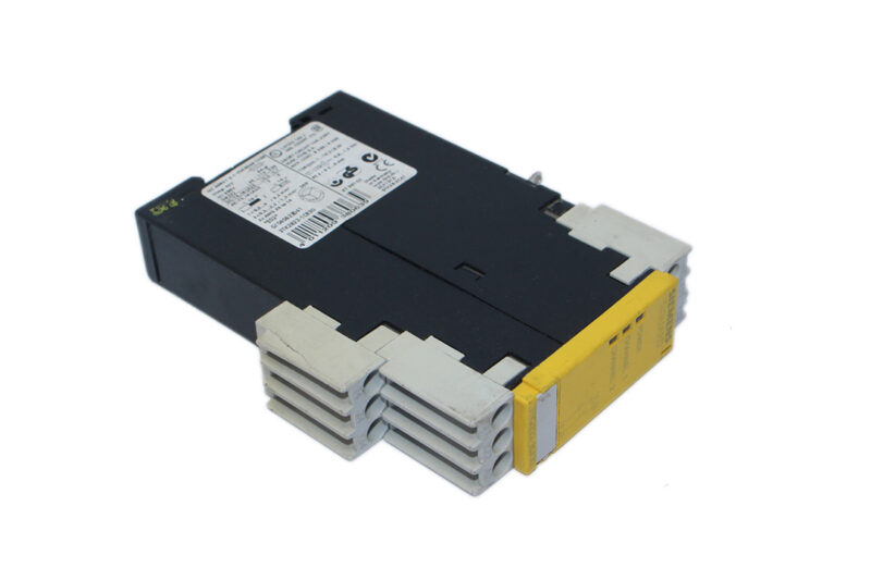 SIEMENS 3TK2822-1CB30 SAFETY RELAYS