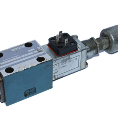 BOSCH 0 810 090 336 DIRECTIONAL CONTROL VALVE