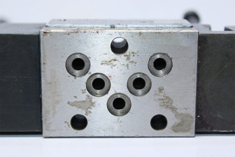 WANDFLUH BH4D41A/F-S993/1271 MANUAL DIRECTIONAL VALVE - Image 6