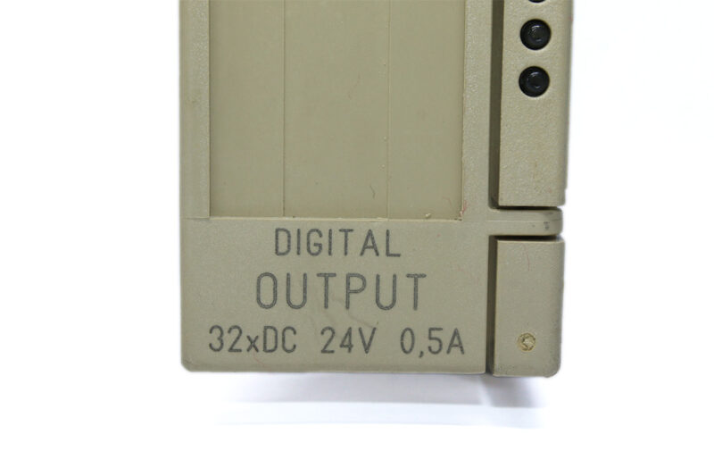 SIEMENS 6ES5 451-7LA12 Digital output Module - Image 3