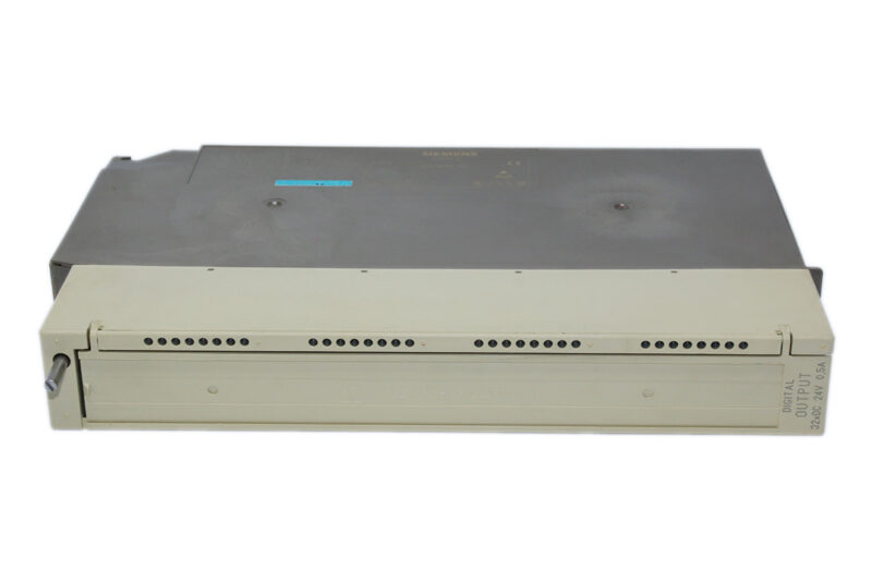 SIEMENS 6ES5 451-7LA12 Digital output Module - Image 4