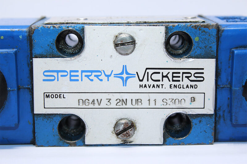 VICKERS DG4V 3 2N UB 11 S300 DIRECTIONAL CONTROL VALVE