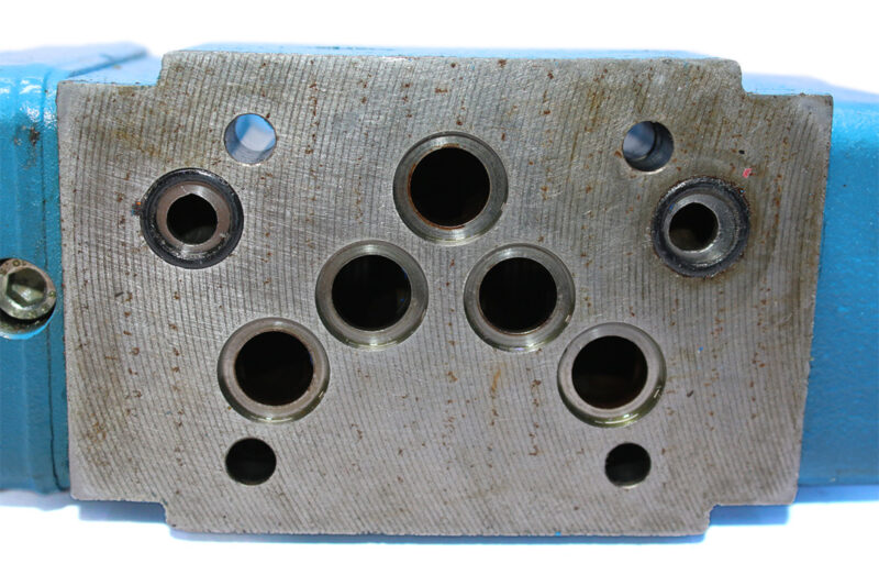 REXROTH R900494165 PROPORTIONAL PRESSURE REDUCING VALVE 4WRZ10W50-51/6A24ETK4/D3M-630 - Image 7