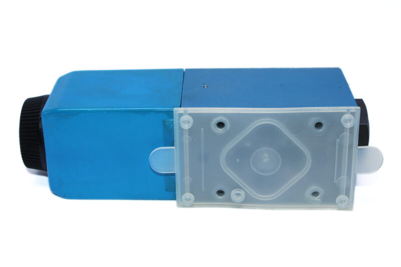 VICKERS DG4V 3 0BL M U H7 60 SOLENOID OPERATED DIRECTIONAL VALVE - Image 9
