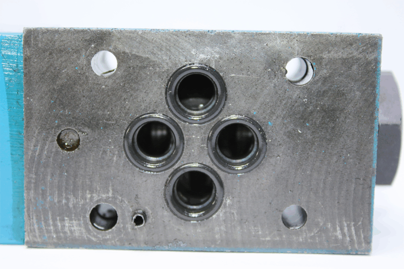 VICKERS DG4V 3 0BL M U H7 60 SOLENOID OPERATED DIRECTIONAL VALVE - Image 6