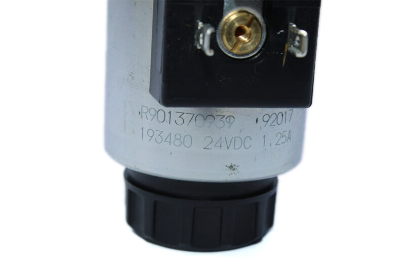 REXROTH R900561292 DIRECTIONAL CONTROL VALVE 4WE6Q62/EG24N9K4 - Image 4