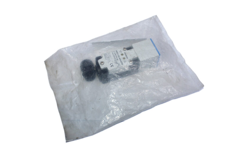 SIEMENS 3RG4644-6CP00 Inductive Proximity Switch - Image 3