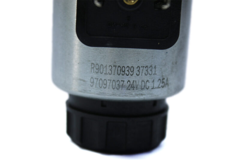 REXROTH R900561290 DIRECTIONAL CONTROL VALVE 4WE6JA62/EG24N9K4 - Image 4