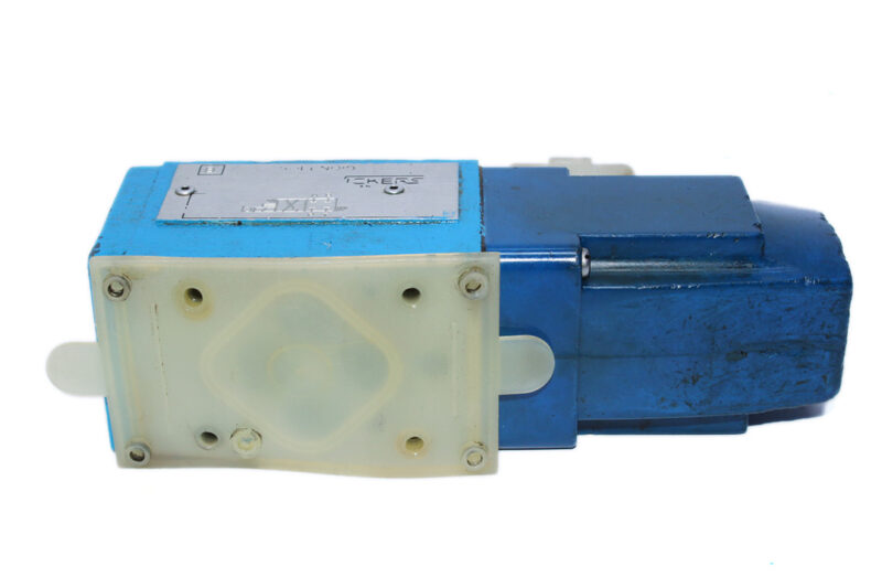 VICKERS DG4V 3 2B UH20 S300 LH SOLENOID OPERATED DIRECTIONAL VALVE - Image 8