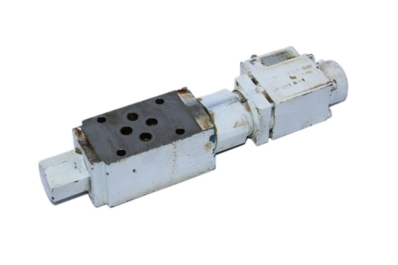 REXROTH R900915963 PROPORTIONAL PRESSURE CONTROL VALVE ZDRE6VP2-10/210MG24K4M - Image 4