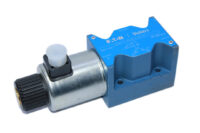 VICKERS DG4V 5 2AJ M U H6 20 SOLENOID OPERATED DIRECTIONAL VALVE
