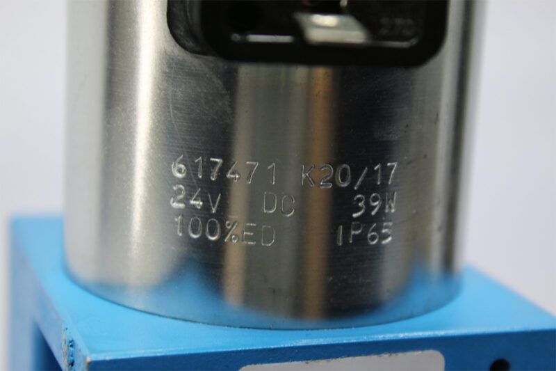 VICKERS DG4V 5 2CJ M U H6 20 SOLENOID OPERATED DIRECTIONAL VALVE - Image 4