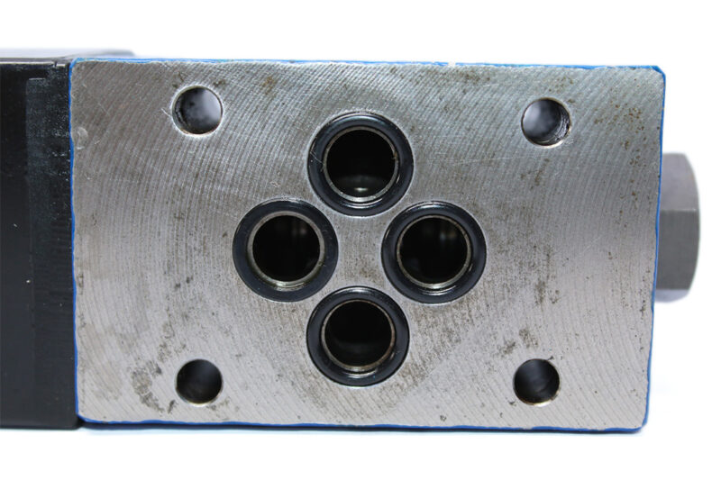 REXROTH R900909415 DIRECTIONAL CONTROL VALVE 4WE6Y62/EW230N9K4 - Image 6