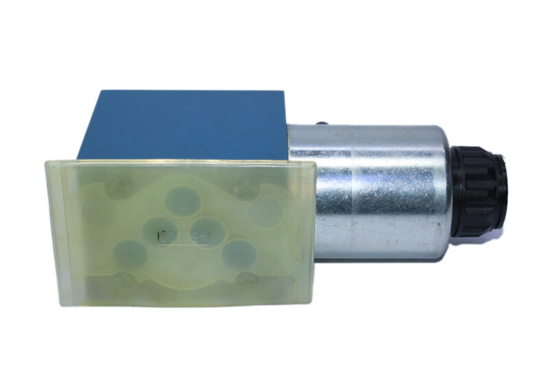 REXROTH R900589933 DIRECTIONAL CONTROL VALVE 4WE10D32/CG24N9K4 - Image 7