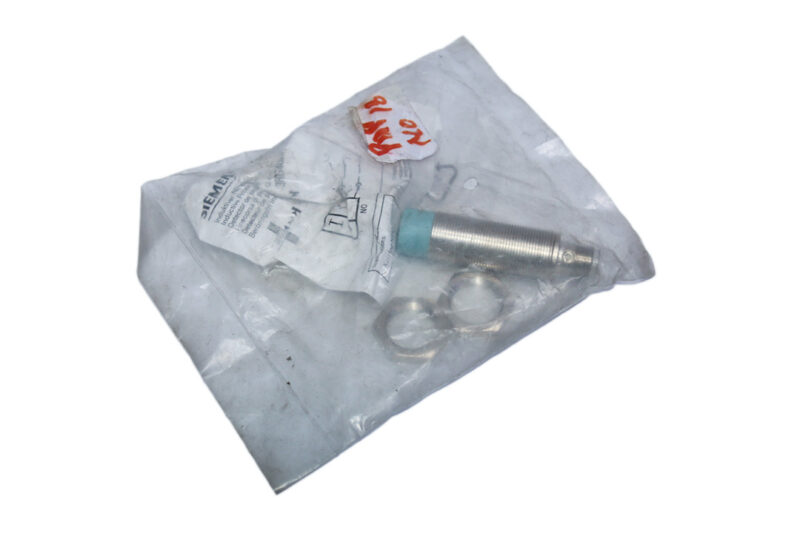SIEMENS 3RG4023-3AB00 INDUCTIVE SENSOR