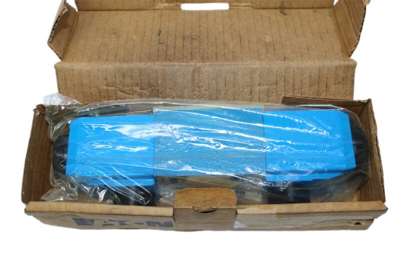 VICKERS DG4V 3 2N M U H7 60 SOLENOID OPERATED DIRECTIONAL VALVE